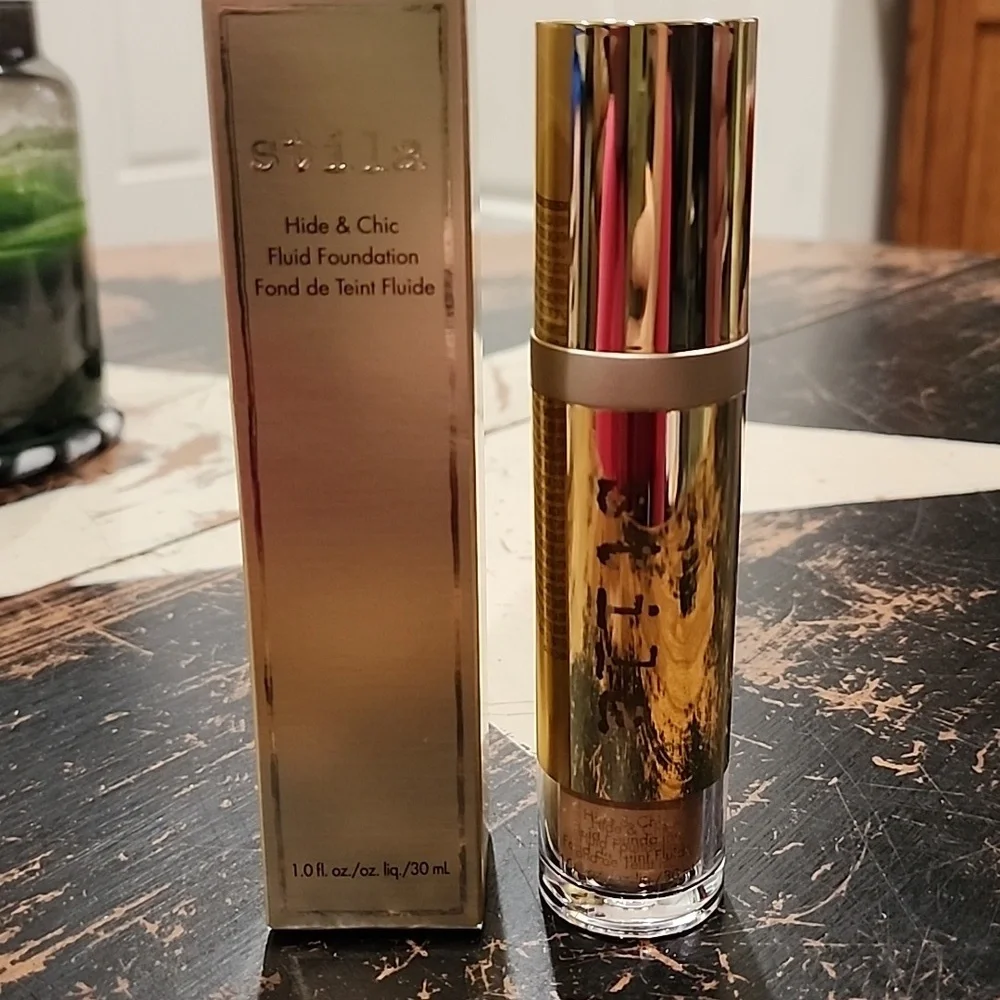 Stila Hide & Chic Fluid Foundation 1.0 fl oz BOX Tan 1 NEW